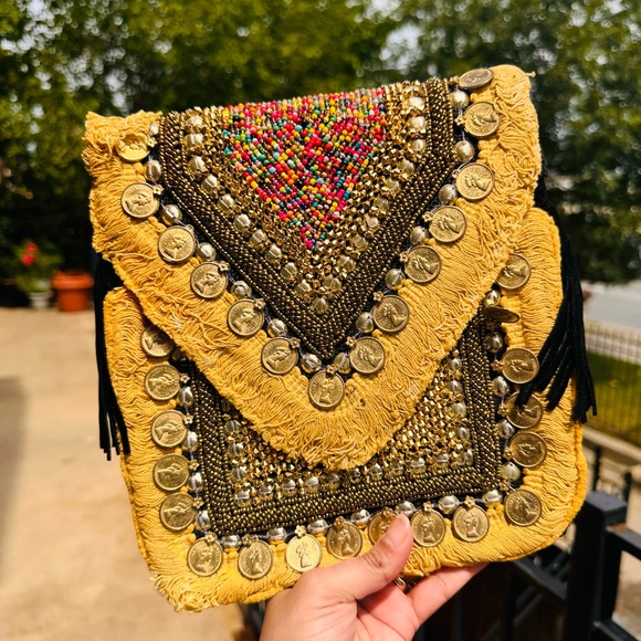 Bohemian Envelope Wristlets Banjara Clutch Gold Color With tassels - Picture 3 of 7